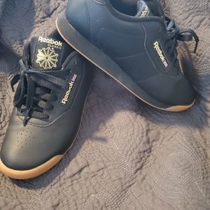 💥💥THROW BACK REEBOKS!💥💥